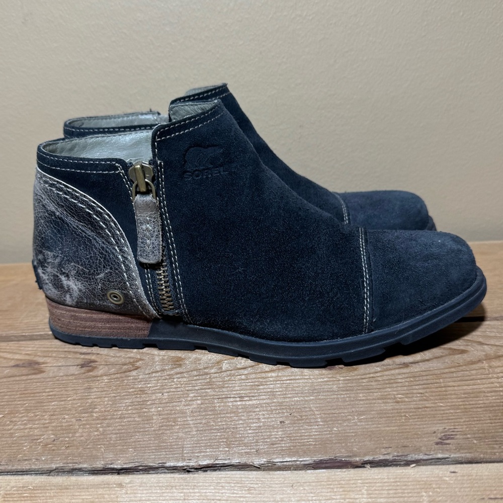 SOREL Major Low Distressed Suede Boots